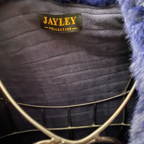 Woman’s JAYLEY Faux Mink Hooded Coat - Picture 7 of 11